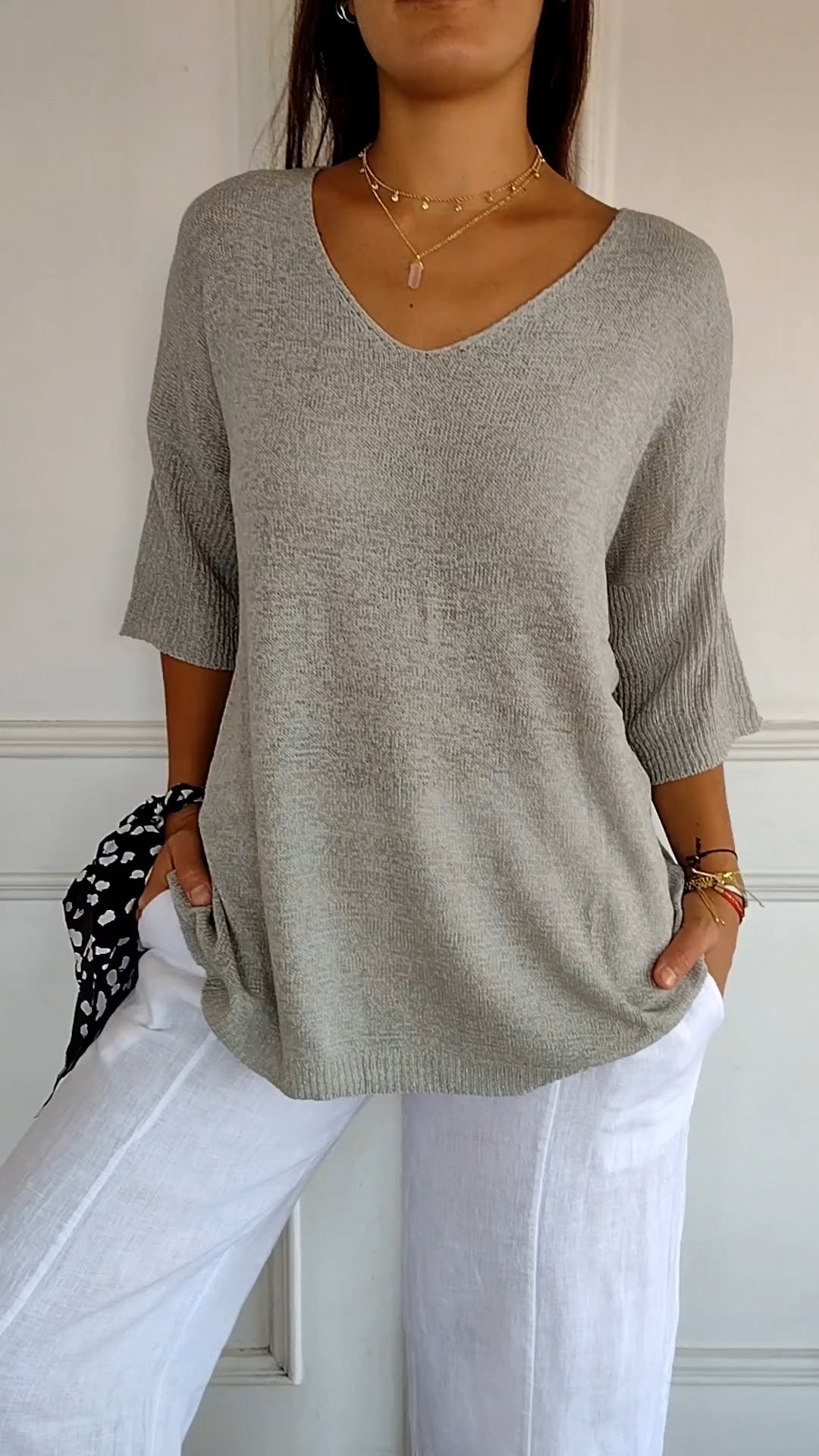 Clovelly | Top atemporal con cuello en V