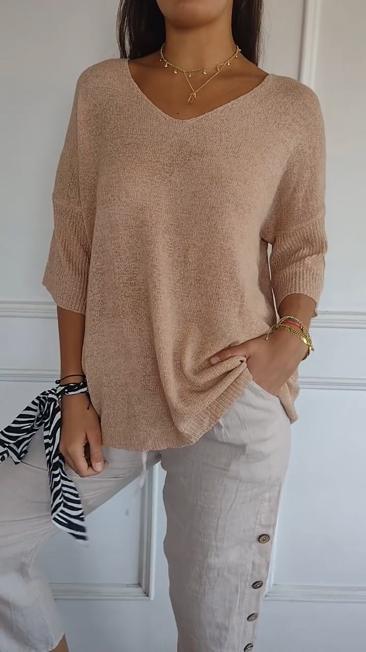 Clovelly | Top atemporal con cuello en V