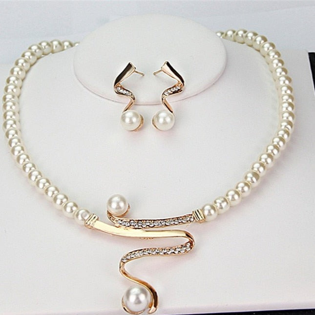 Susanna - Collar de perlas naturales + conjunto de pendientes