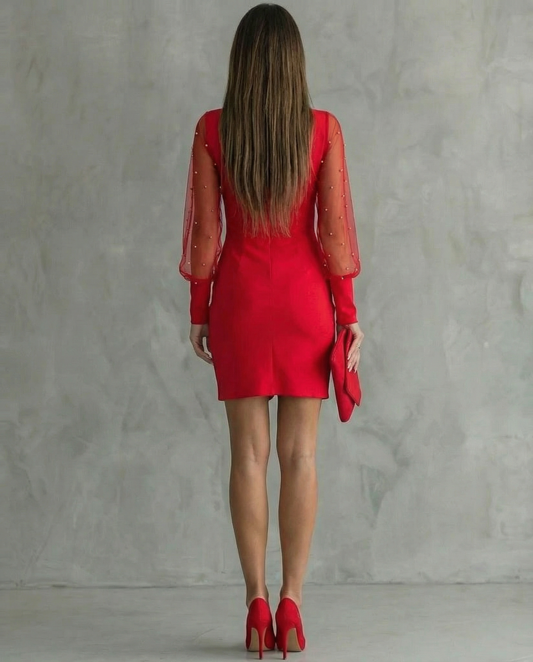 Elena · Vestido con hombros descubiertos y manga larga
