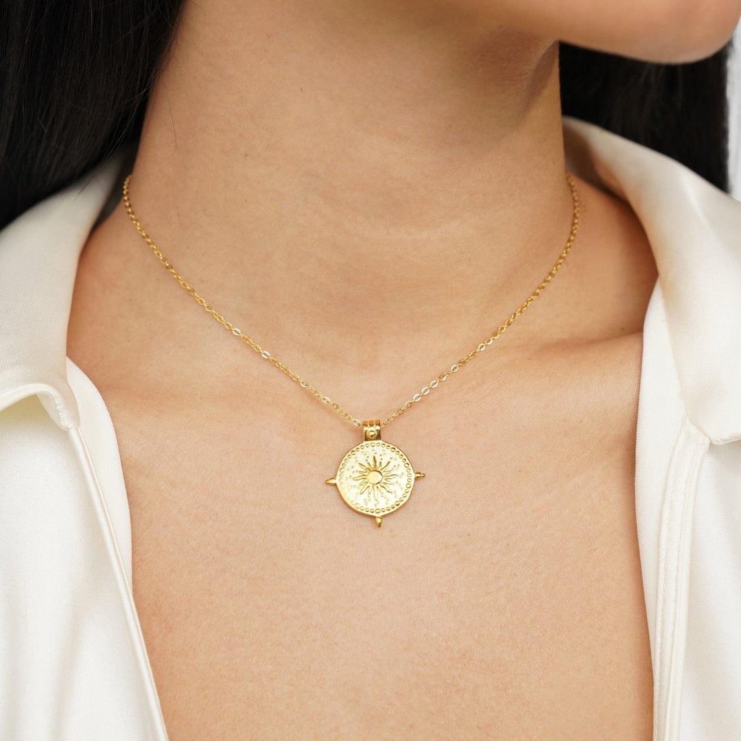Anna – Cadena de oro geométrica con textura.