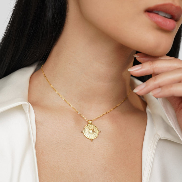 Anna – Cadena de oro geométrica con textura.